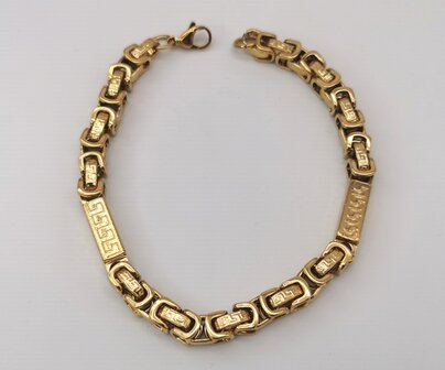 Goldfarbenes K&ouml;nigsgliederarmband aus Edelstahl mit quadratischen Gliedern.