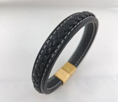 Stilvolles Herrenarmband aus schwarzem Leder mit kontrastierenden wei&szlig;en N&auml;hten.