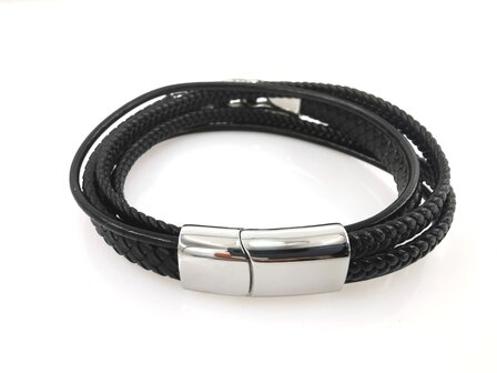 Stoere leren armband met 5 stroken en edelstaal sluiting en element.