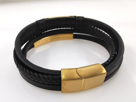 Leren Armband Heren Zwarte vier Stroken Leer &amp; Gouden Elementen.