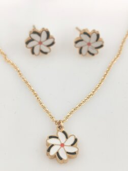 Set: Ketting met hanger Melati goudkleur en oorstekers , RVS, de Indische Jasmijn bloem.