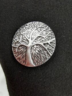 Magneet, broche, rond, Tree of life (levensboom) , zilverkleurig voor omslagdoek, sjaal en vest te sluiten.