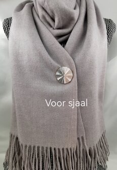 Magneet, broche, 3D Geranium bloem, Goudkleurig voor omslagdoek, sjaal en vest te sluiten.