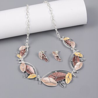 Set: Design blaadjes multi kleurrijke emailleer sieraden.