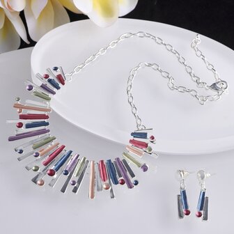 Set - Metallic Multi color Mat Emaille Abstracte Staafketting &amp; Oorstekers In Zilverkleurig 