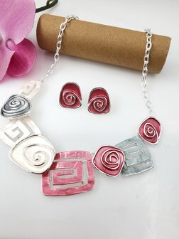 Set: Design met spiraal multi kleurrijke emailleer sieraden.