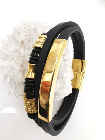 Leren herenarmband Multi met roestvrijstalen goudkleurige luxe elementen.