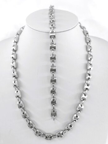 Set: Edelstaal heren Ketting L 56 cm met armband L 23 cm.