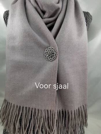 Magneet, broche, rond, roos met hartjes bladeren , zilverkleurig voor omslagdoek, sjaal en vest te sluiten.