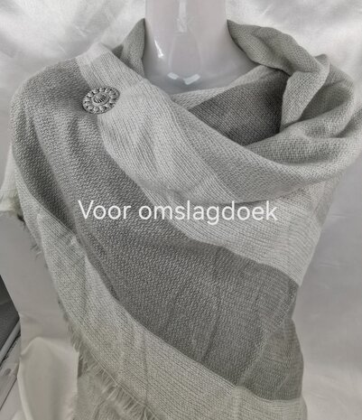 Magneet, broche, Zeeuwse knoop, Zilverkleurig voor omslagdoek, sjaal en vest te sluiten.