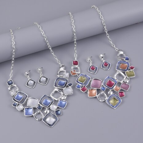 Set: Design zilverkleur met vierkant multi blauw emaille sieraden.