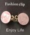 Clips, met Parelmoer roze Crystal Acrylaat en midden een ring in kleur goud. _